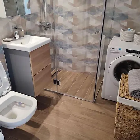 Tesla - Lovely 2 Bedroom Belgrade