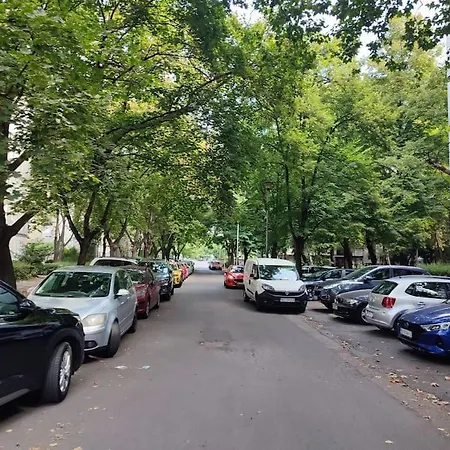 Apartment Tesla - Lovely 2 Bedroom *